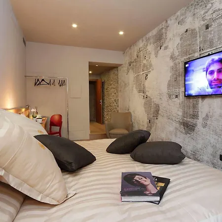 Down Town - Domus Collection Hotel Rome